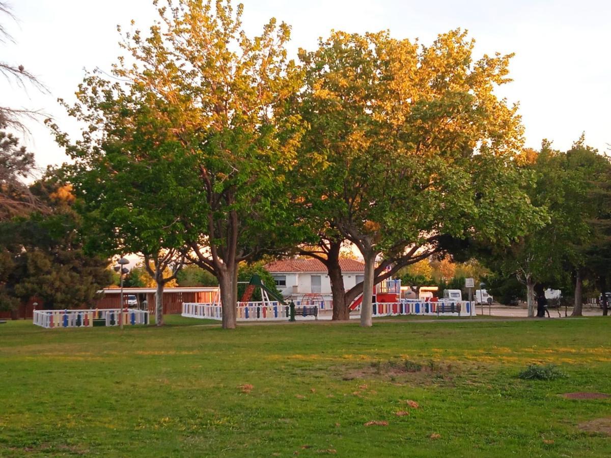 Bungalows Zaragoza Camping Exterior foto
